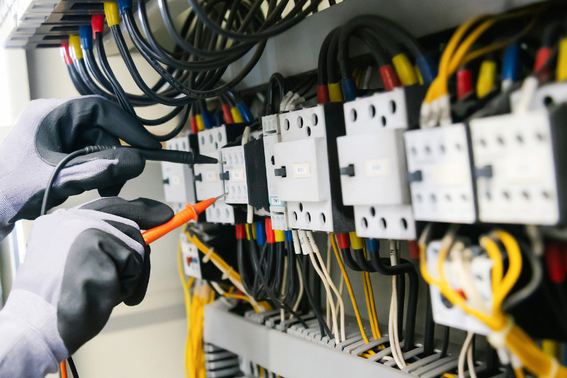 קבלן חשמל איכותי – איך בוחרים נכון קבלן חשמל בהרצליה בעיר של סטנדרטים גבוהים?